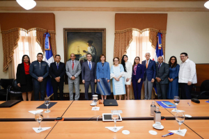Directora general de la UAF participa en la firma de acuerdo que propicia la creación de la unidad «Fuerza de Tarea»