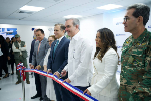 Presidente Abinader y miembros del Conclafit inauguran nueva sede de la Unidad de Análisis Financiero